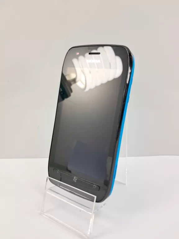 TELEFON NOKIA LUMIA 710