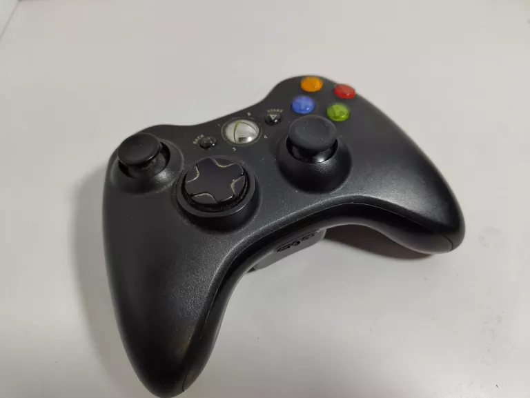 KONSOLA XBOX 360 E 500GB
