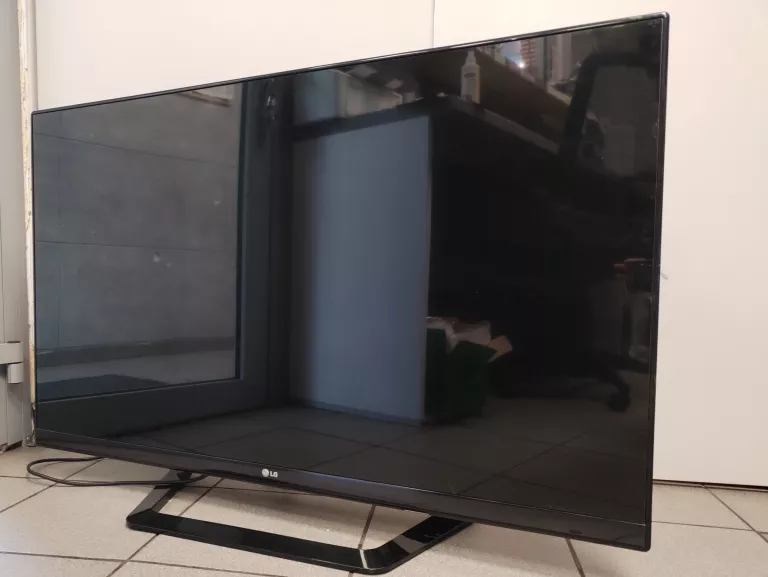 TELEWIZOR LG 47LM640S PILOT BEZ KLAPKI