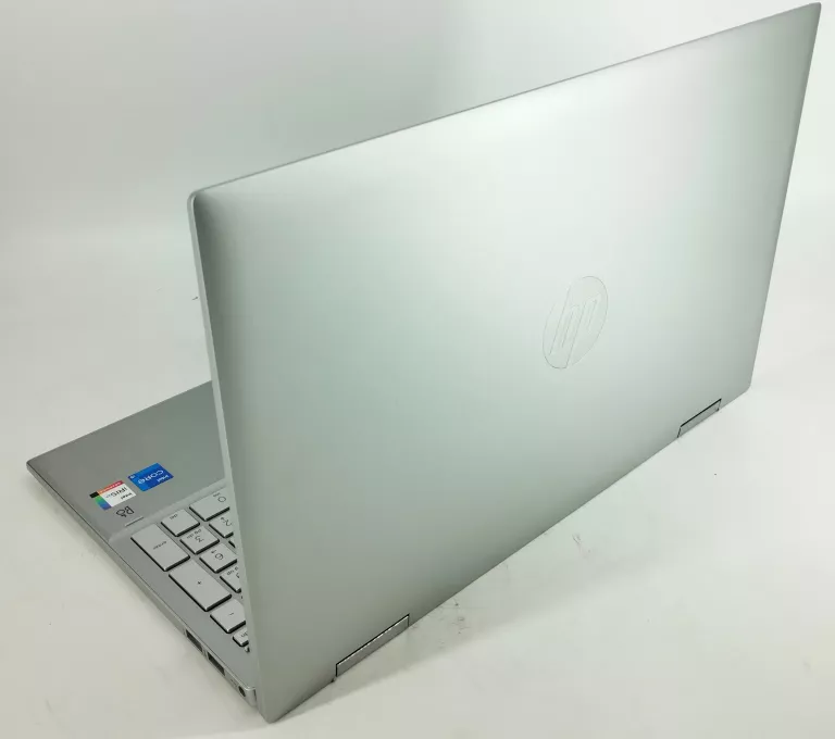 LAPTOP HP 15-ER1420NW 512GB SSD/8GB DDR4/WIN11/KOMPLET