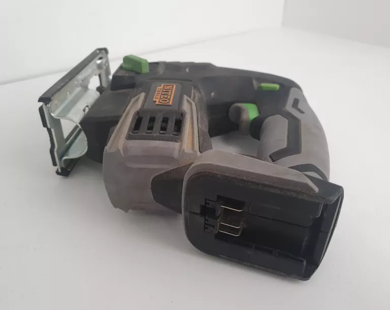 wyrzynarka-niteo-tools-20vms-js229-19-mocowanie-brzeszczotu-205041-731274