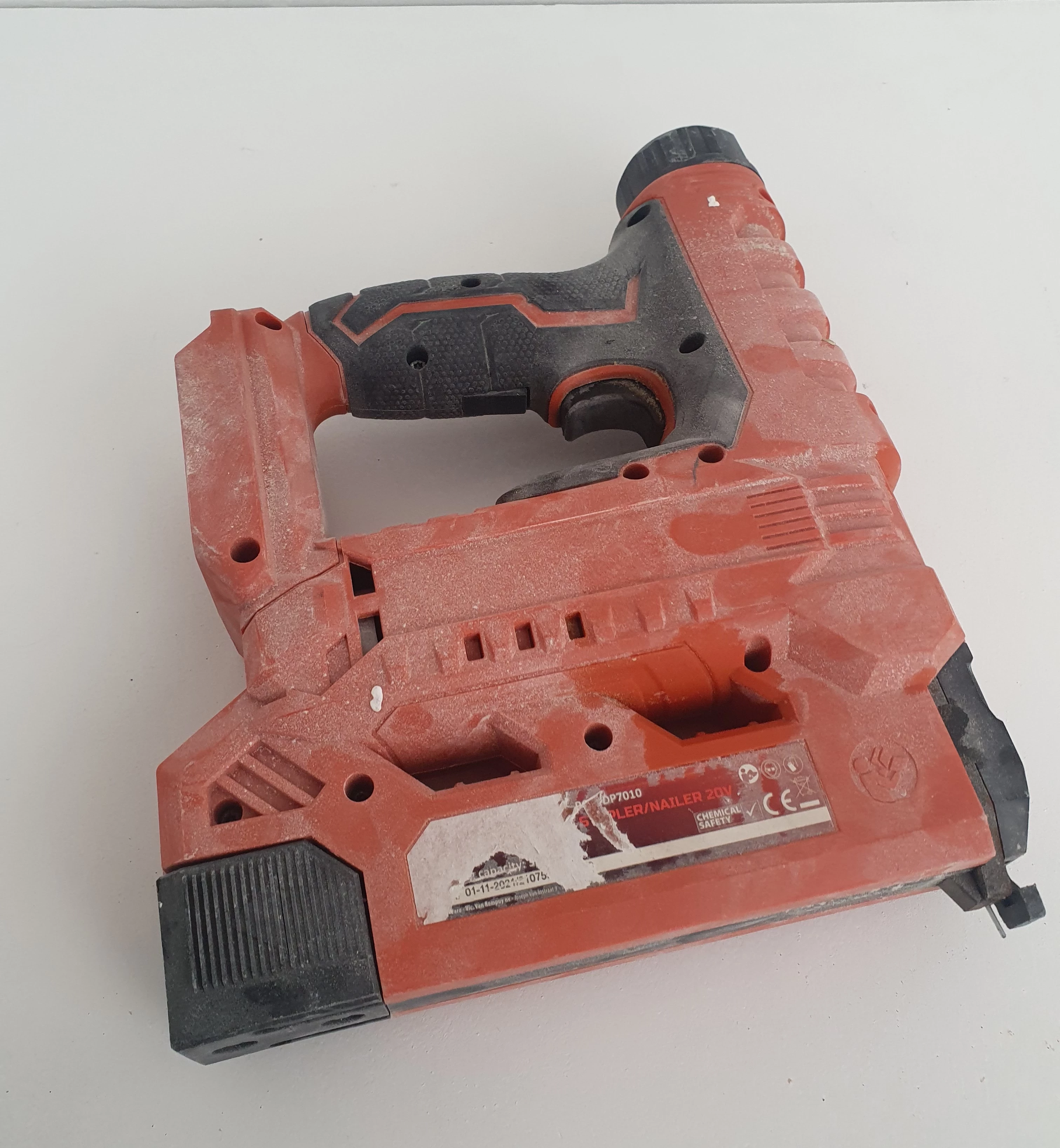 gwozdziarka-powerplus-powdp7010-zasilanie-209202-1769478