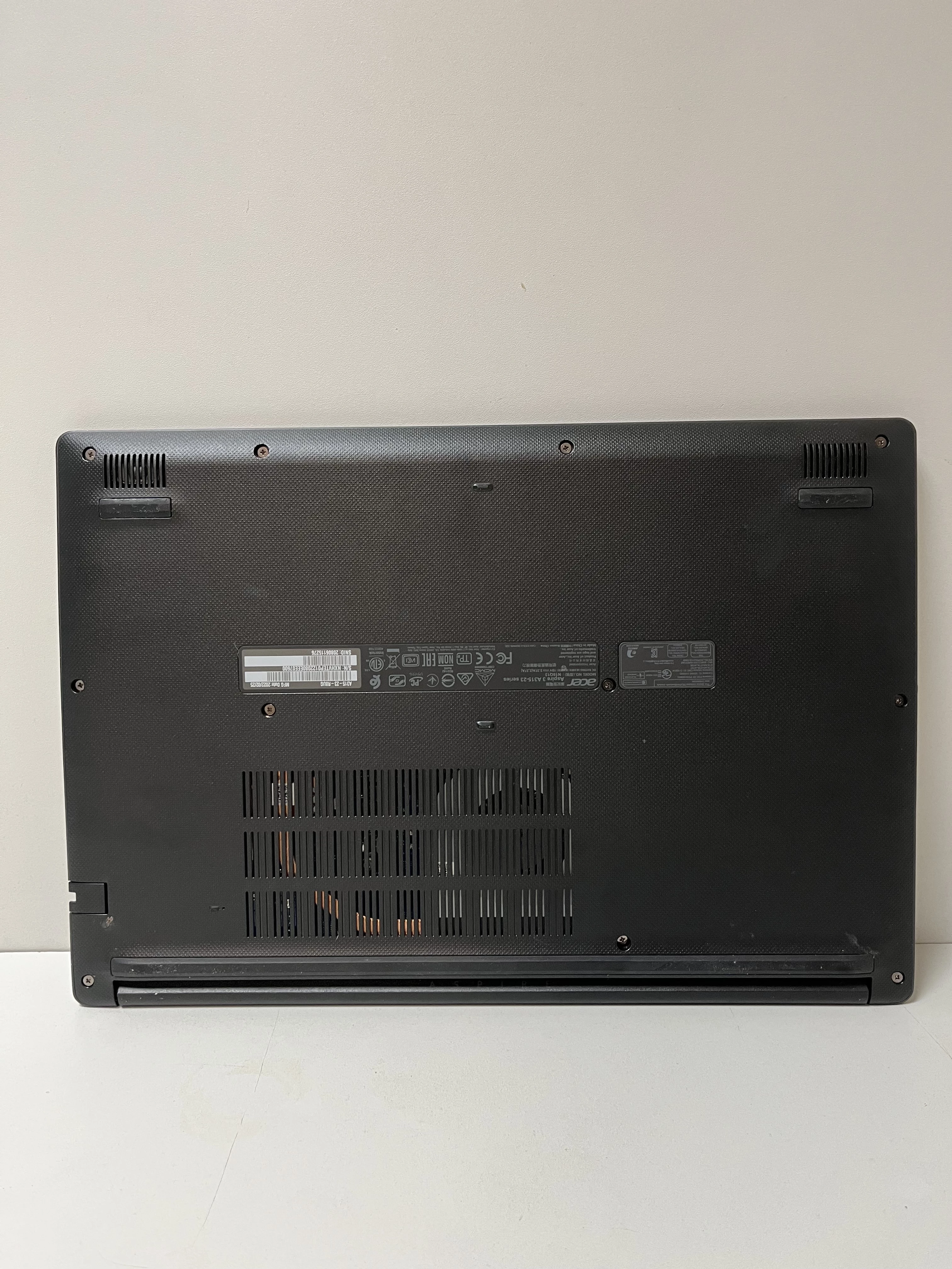 laptop-acer-aspire-3-amd-athlon-silver-3050u-8115gb-stan-11323-2