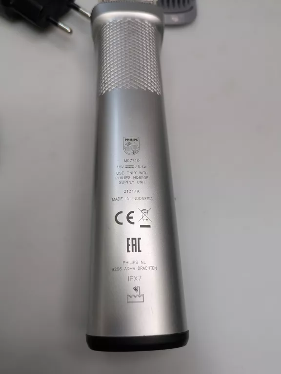 MASZYNKA PHILIPS MG7710