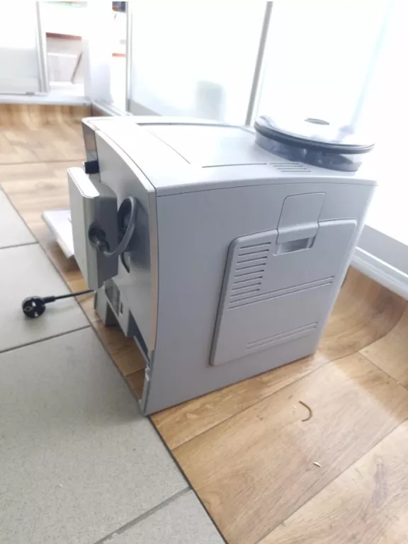AUTOMATYCZNY EKSPRESS DO KAWY SIEMENS TE 515