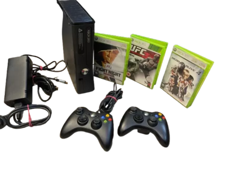 KONSOLA XBOX 360 + 2 PADY + ZAS + 3 GRY