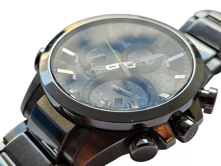 ZEGAREK MĘSKI CASIO EDIFICE TOUGH SOLAR EQB-500-1A2ER
