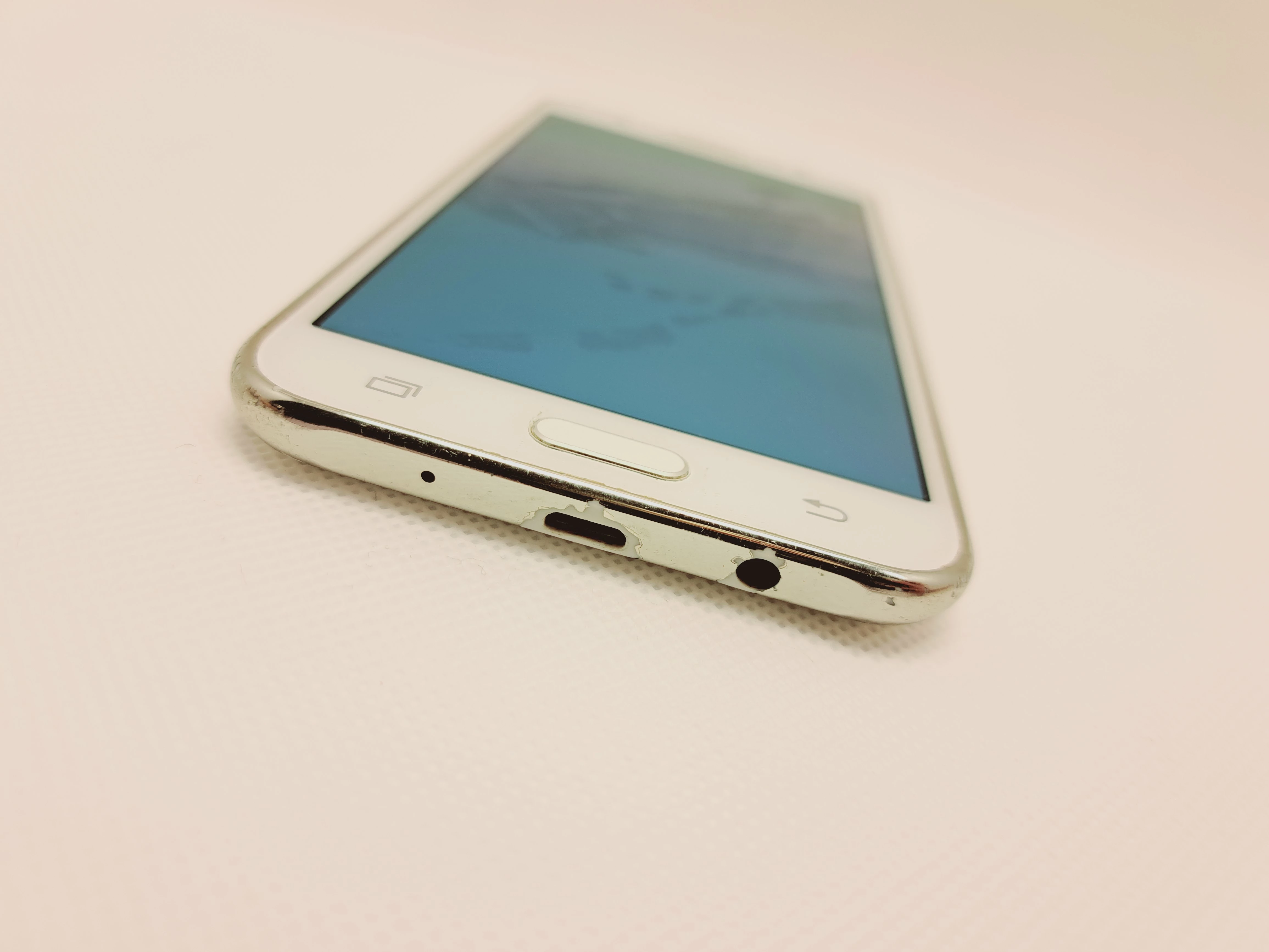 telefon-samsung-galaxy-j5-sm-j500fn-ean-gtin-8806088815206