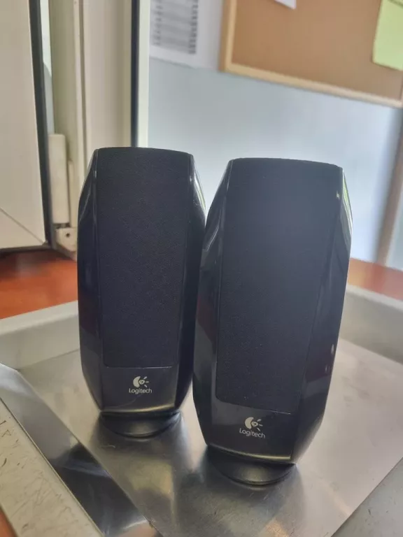 glosniki-komputerowe-21-logitech-s-220-moc-szczytowa-100