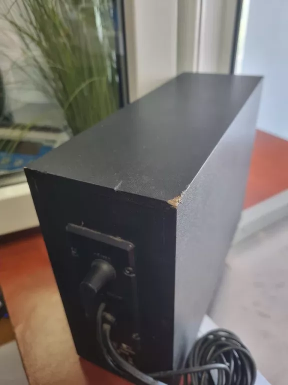 glosniki-komputerowe-21-logitech-s-220-moc-subwoofera-rms-1500