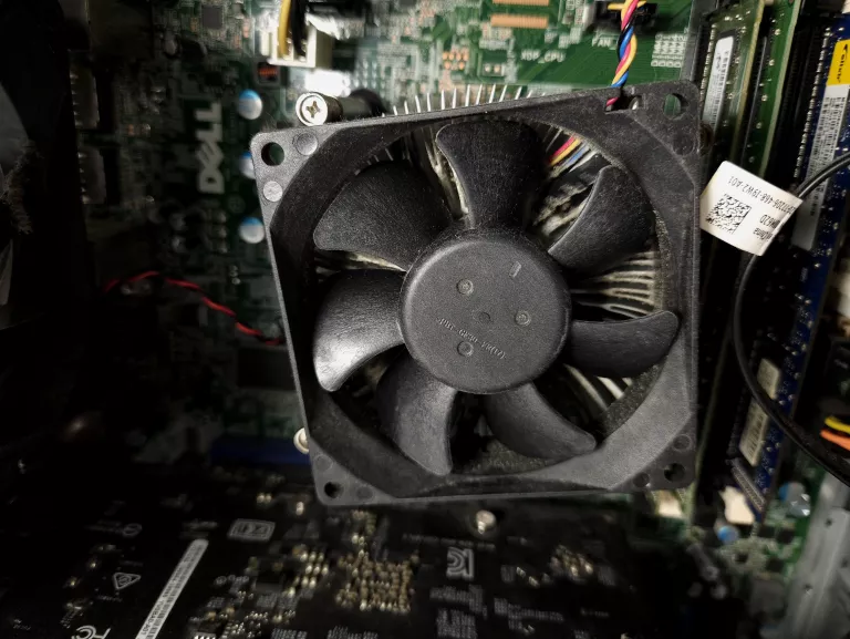 KOMPUTER STACJONARNY I5-4590/8GB RAM/GTX1050/240GB SSD