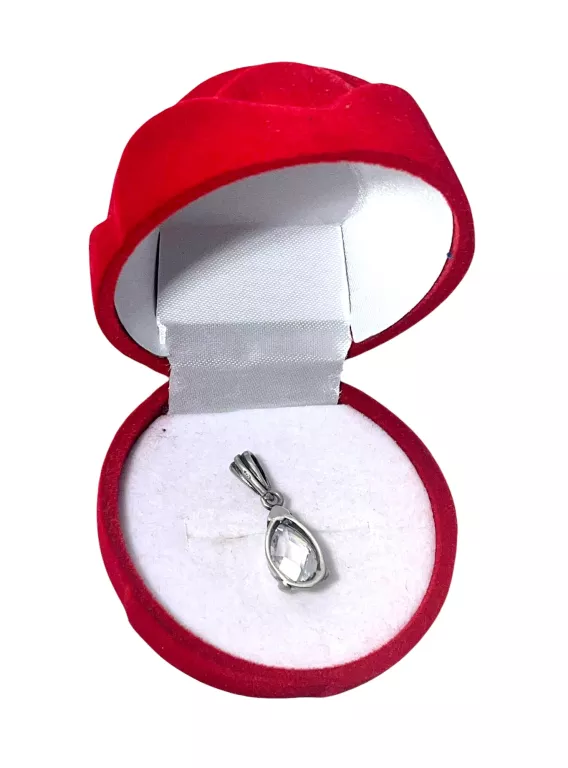 UROCZA SREBRNA ZAWIESZKA Z CYRKONIOWĄ ŁEZKĄ 2,57G 925 2,5CM