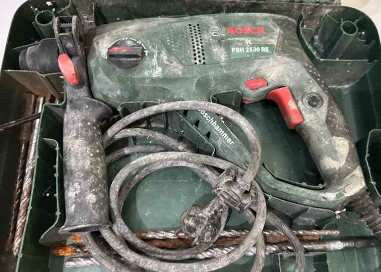 MŁOTOWIERTARKA BOSCH PBH 2500 RE 600W