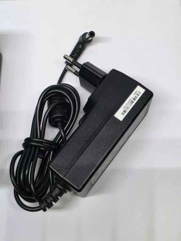 MINI KOMPUTER GIGABYTE GB-BACE-3160 CELERON J3160 4/120 GB SSD
