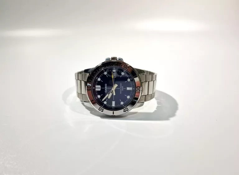 ZEGAREK MĘSKI NARĘCZNY CASIO MTP-VD01