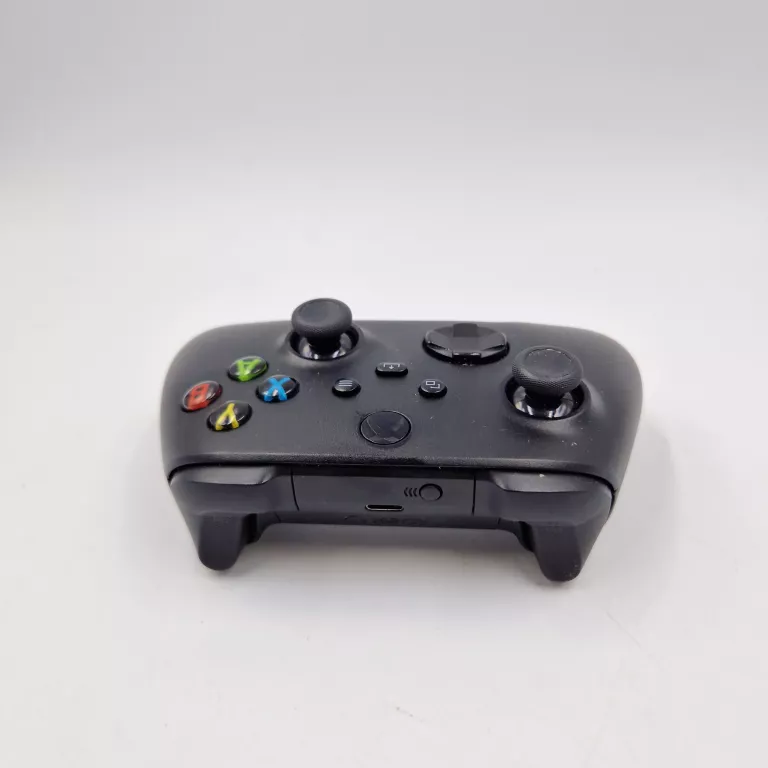 KONSOLA XBOX SERIES X 1TB Z NAPĘDEM