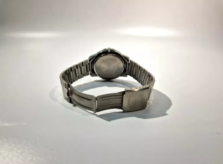 ZEGAREK MĘSKI NARĘCZNY CASIO MTP-VD01