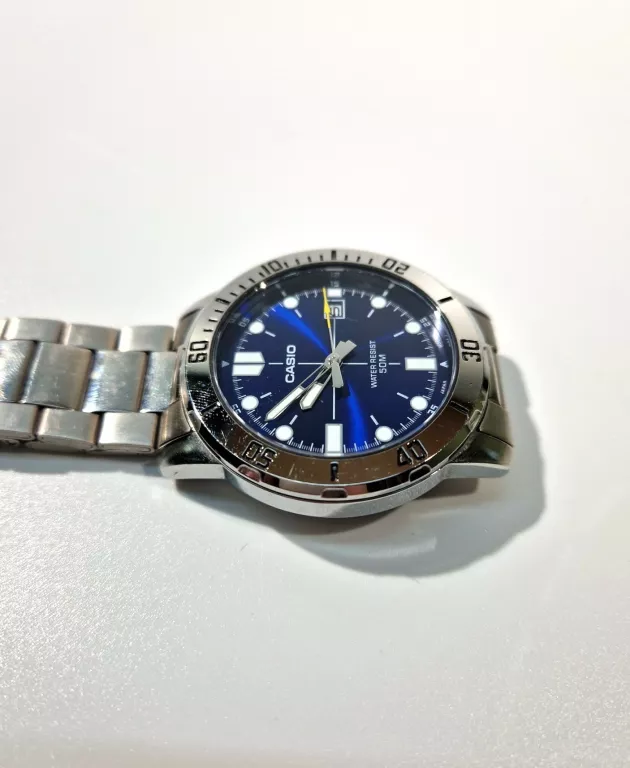 ZEGAREK MĘSKI NARĘCZNY CASIO MTP-VD01