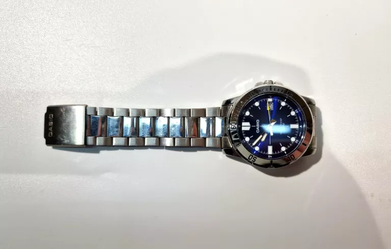ZEGAREK MĘSKI NARĘCZNY CASIO MTP-VD01