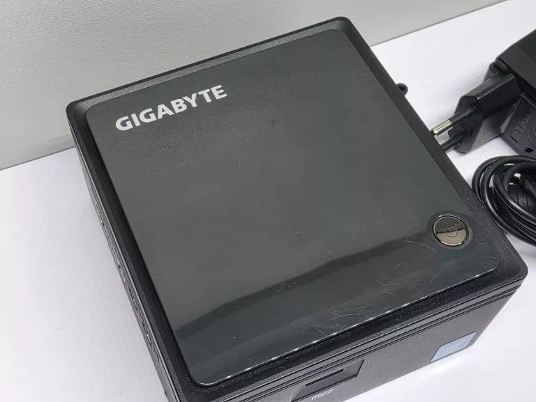 MINI KOMPUTER GIGABYTE GB-BACE-3160 CELERON J3160 4/120 GB SSD
