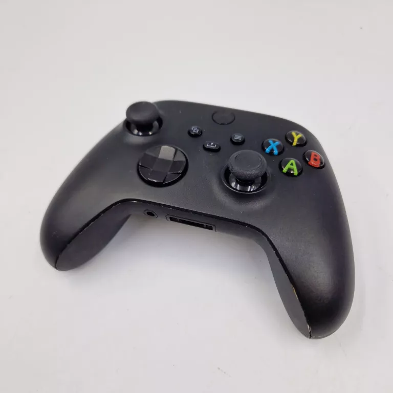 KONSOLA XBOX SERIES X 1TB Z NAPĘDEM