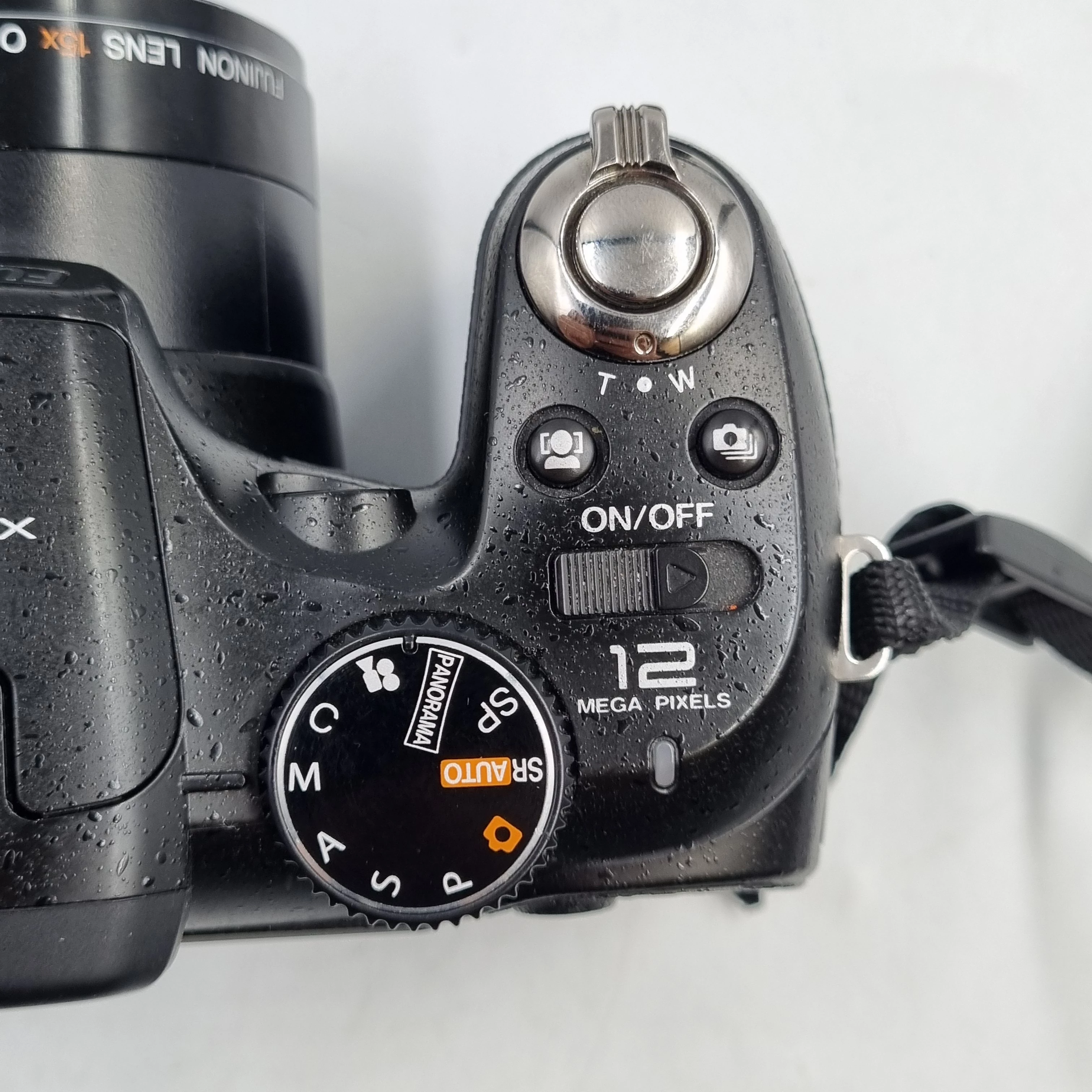 aparat-fujifilm-finepix-s1700-zoom-optyczny-1500