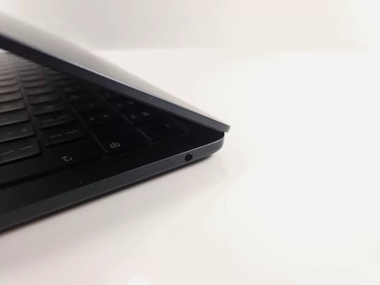LAPTOP APPLE MACBOOK AIR 13 M3 16GB/256GB GRANATOWY