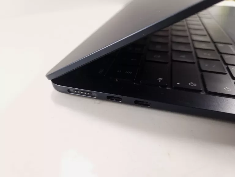 LAPTOP APPLE MACBOOK AIR 13 M3 16GB/256GB GRANATOWY
