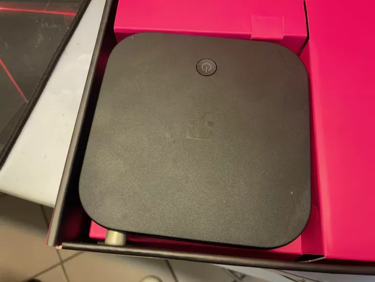 TV BOX MAGENTA +PUD