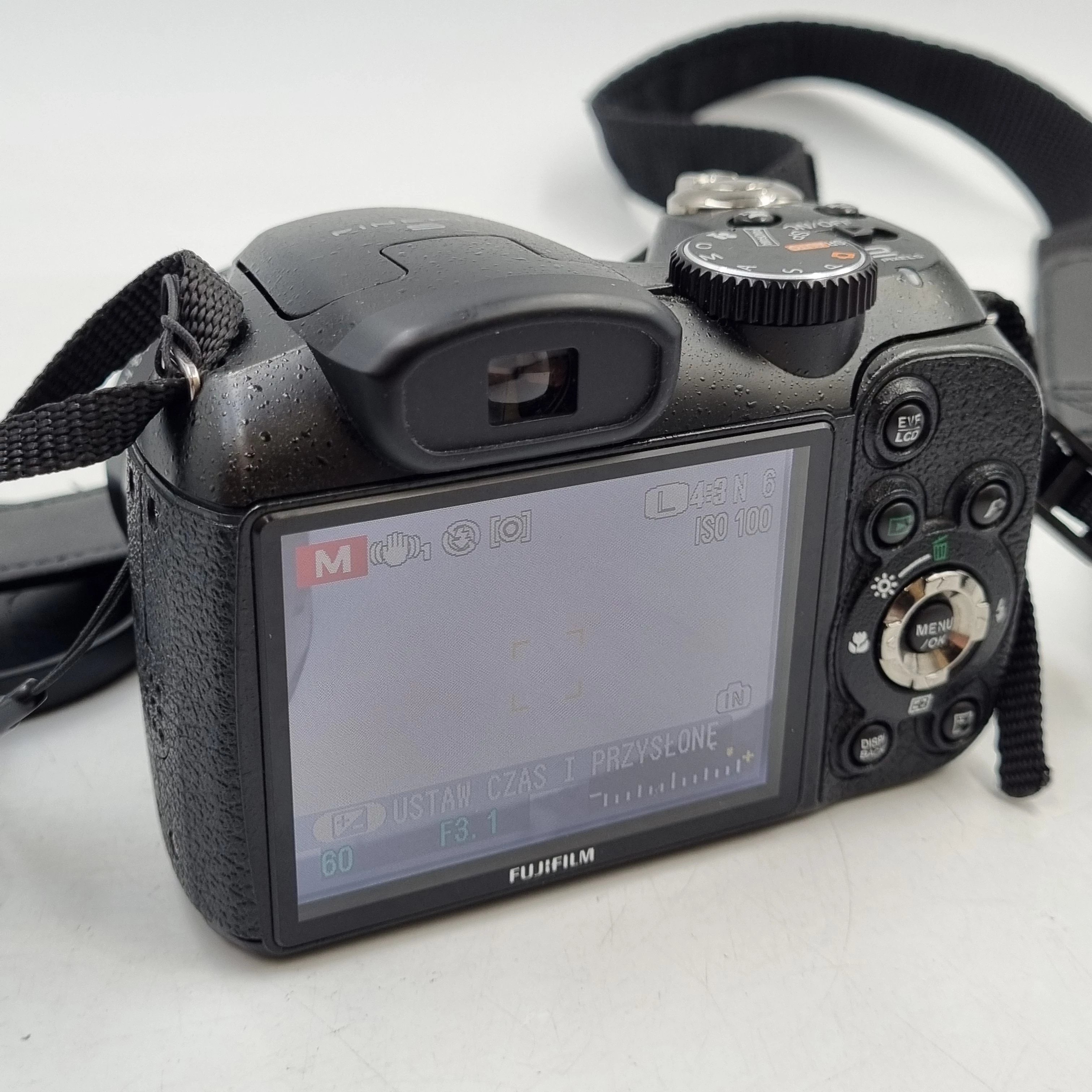 aparat-fujifilm-finepix-s1700-rozdzielczosc-1200