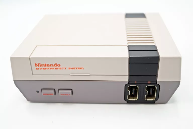 KONSOLA NES CLASSIC MINI + 2XPAD