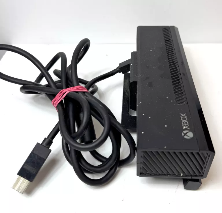 KONSOLA MICROSOFT XBOX ONE 1TB MODEL 1540 +KINECT 2.0 DLA XBOX ONE