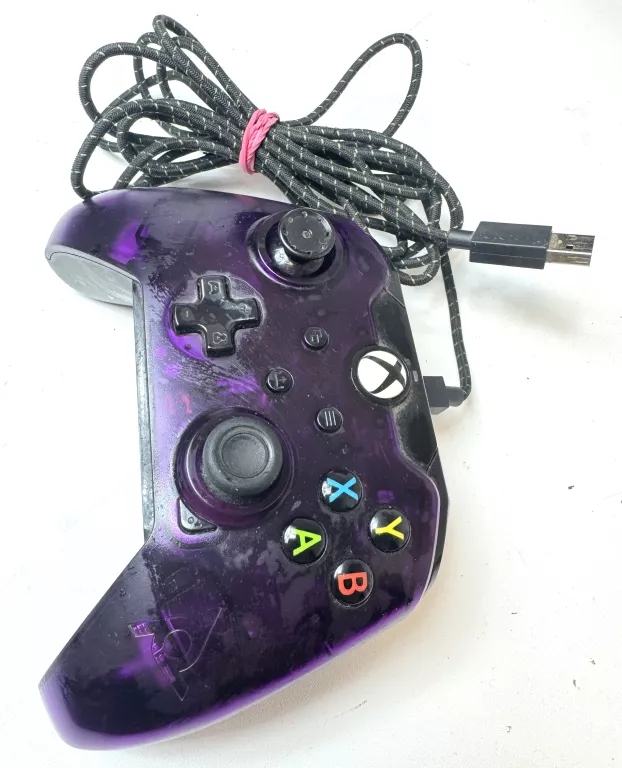 KONSOLA MICROSOFT XBOX ONE 1TB MODEL 1540 +KINECT 2.0 DLA XBOX ONE
