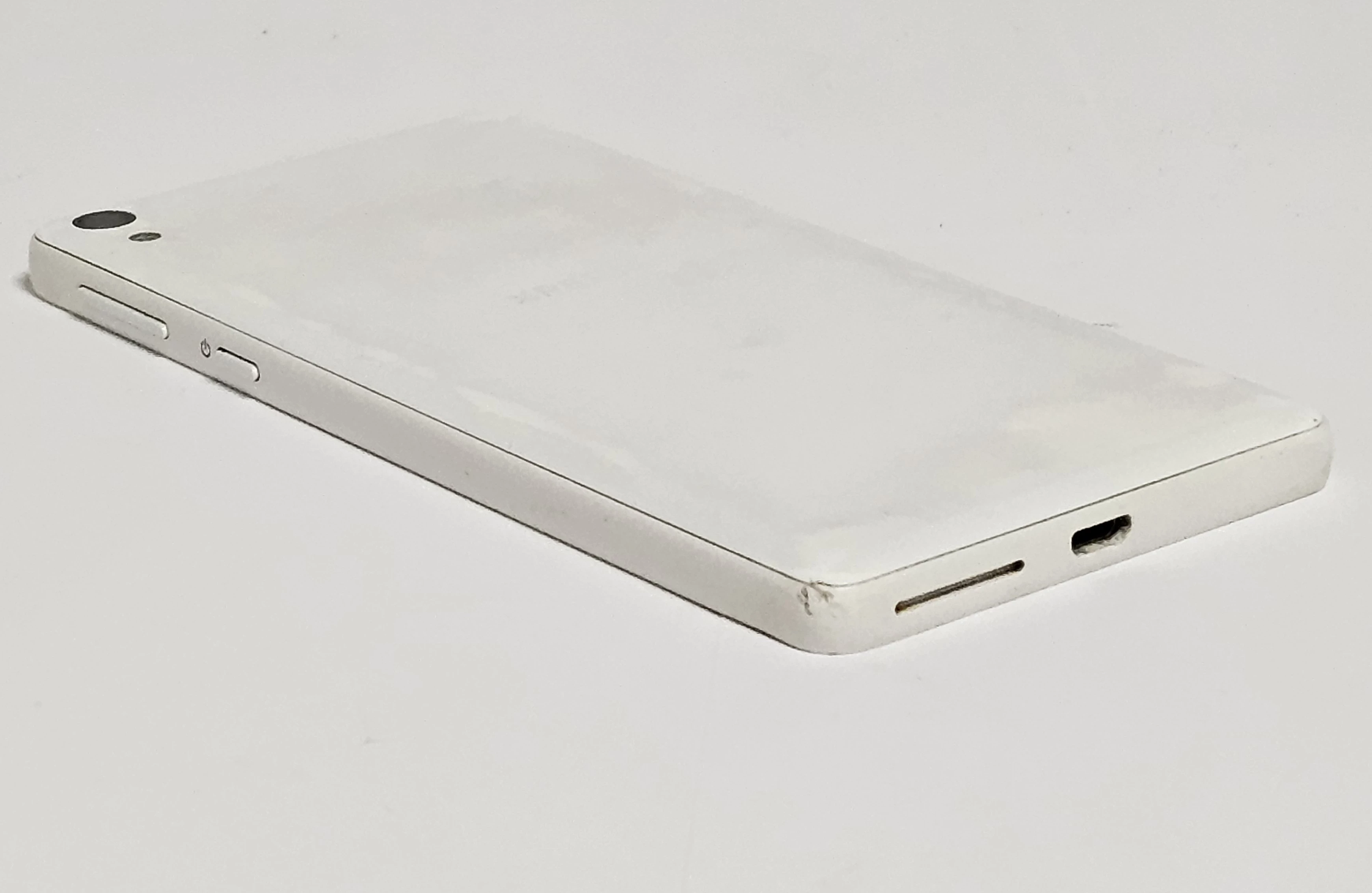 telefon-sony-xperia-e5-15-gb-16-gb-4g-lte-bialy-typ-202685-212929