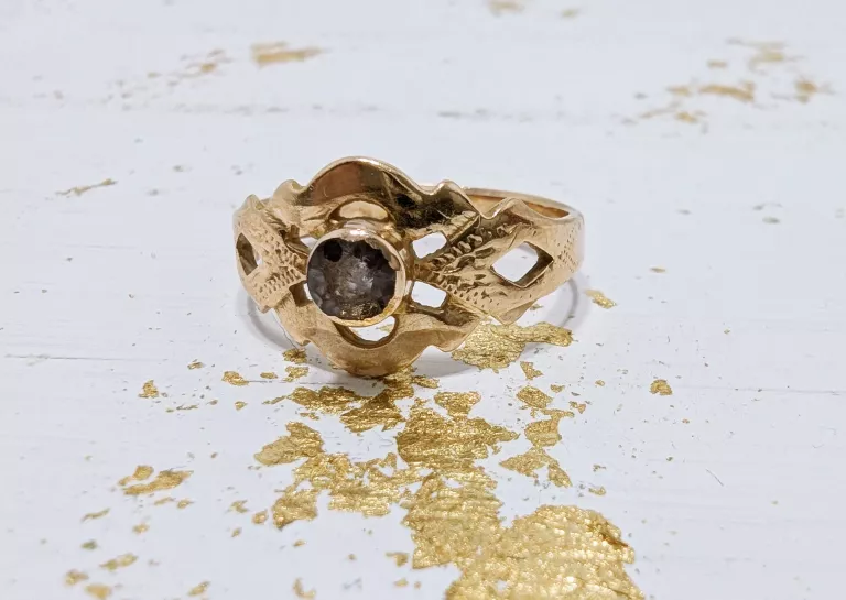 PIERŚCIONEK W STYLU VINTAGE R18 3,13G 585
