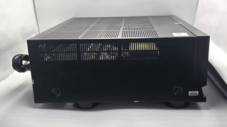 wzmacniacz-yamaha-ax-700-liczba-kanalow-2