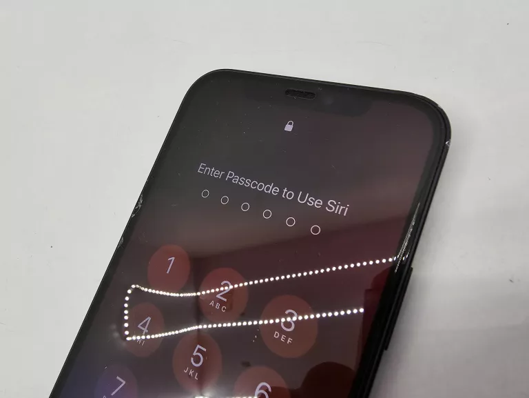 TELEFON APPLE IPHONE 12 64GB BLOKADA EKRANU