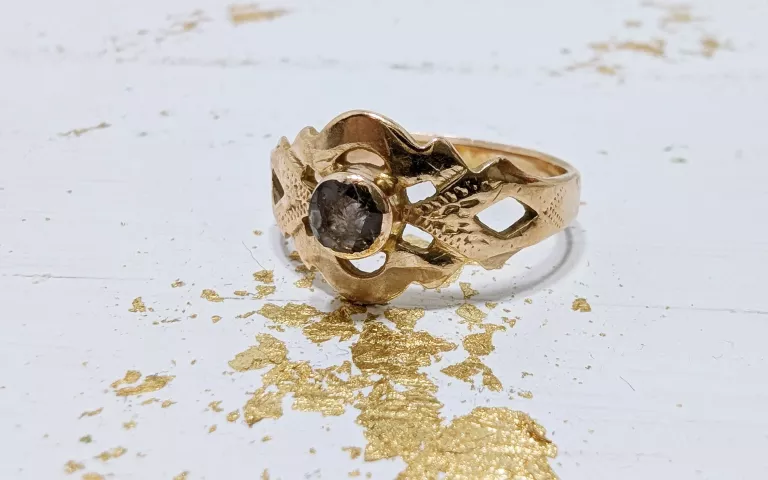 PIERŚCIONEK W STYLU VINTAGE R18 3,13G 585