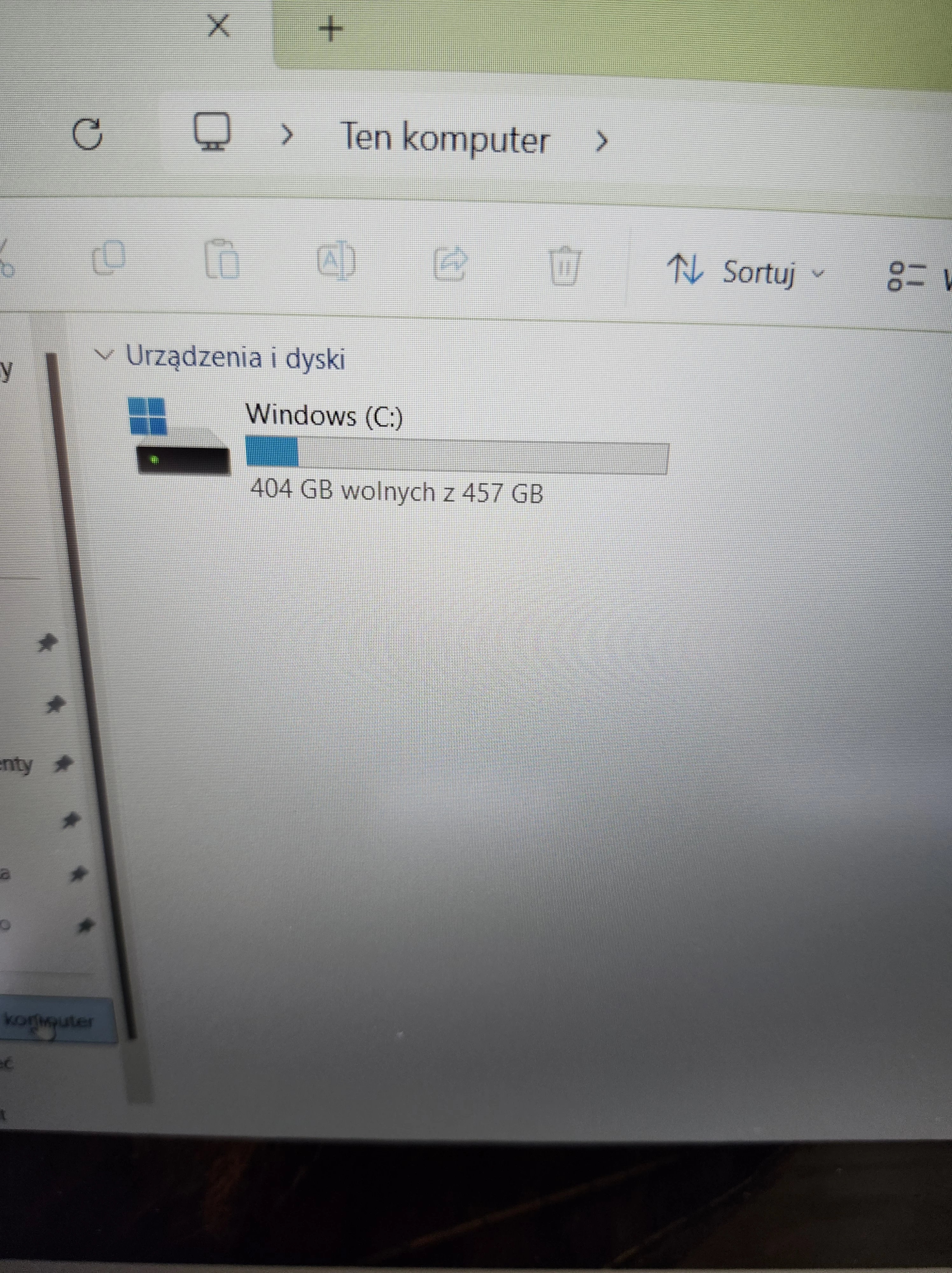 laptop-msi-bravo-15-zasilacz-przekatna-ekranu-1560