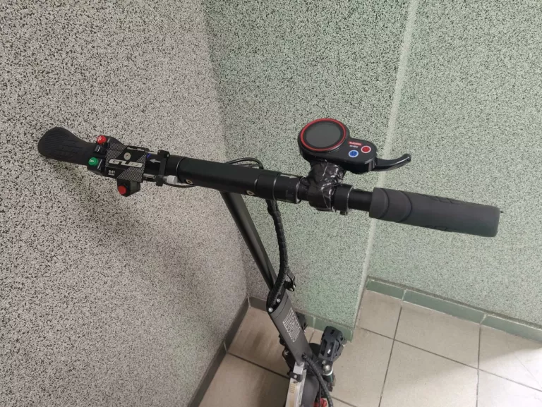 HULAJNOGA ELEKTRYCZNA MEGATTO NJ-AOXIONG AX-HB02