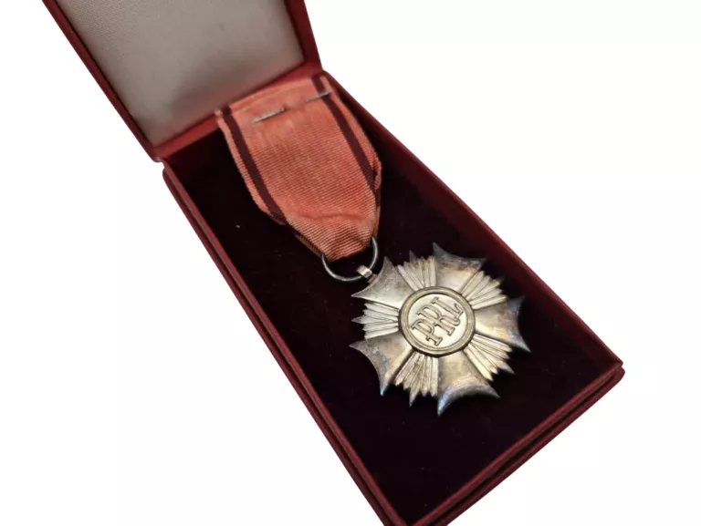 ORDER SZATNDARU PRACY II KLASY PRL