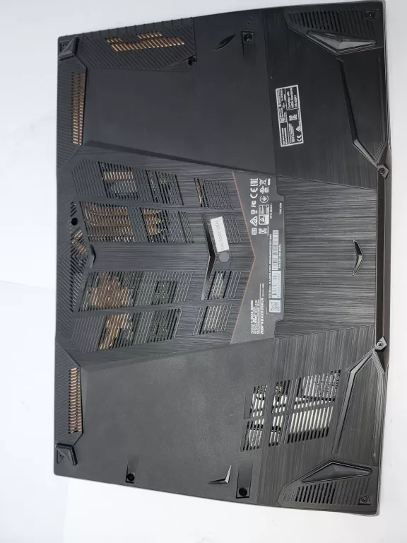 laptop-msi-bravo-15-zasilacz-seria-procesora-4366-293005