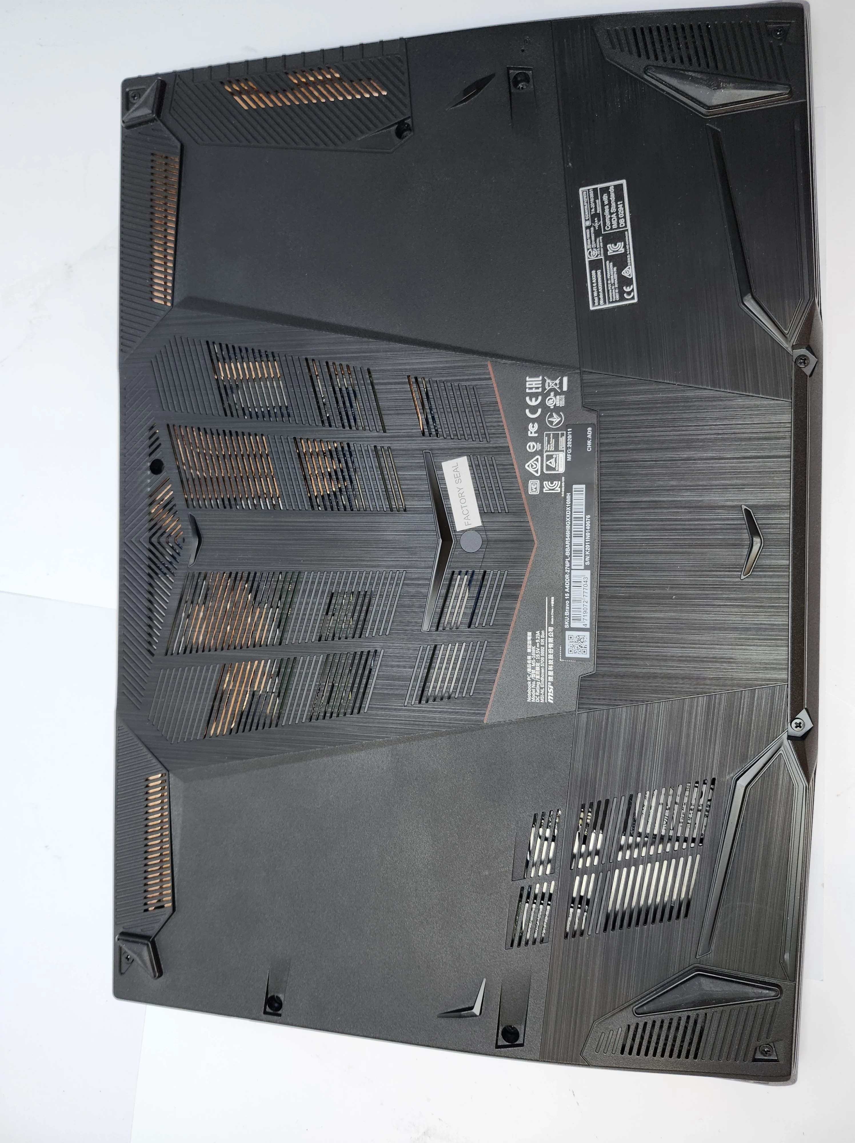 laptop-msi-bravo-15-zasilacz-seria-procesora-4366-293005