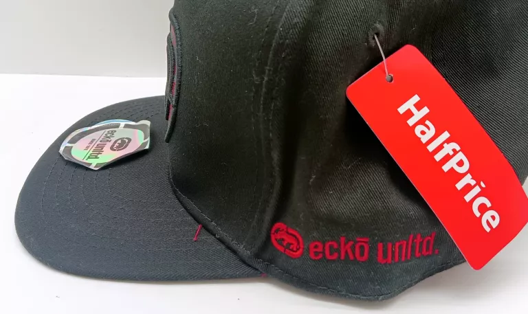 CZAPKA Z DASZKIEM ECKO UNLTD CZARNO-CZERWONA