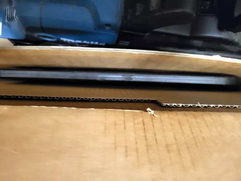 PIŁA ELEKTRYCZNA MAKITA UC3530A Z PROWADNICĄ + KARTON