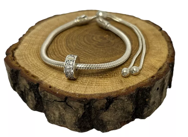 PANDORA ŚCIĄGANA BRANSOLETKA O SPLOCIE WĘŻYKOWYM + CHARMS