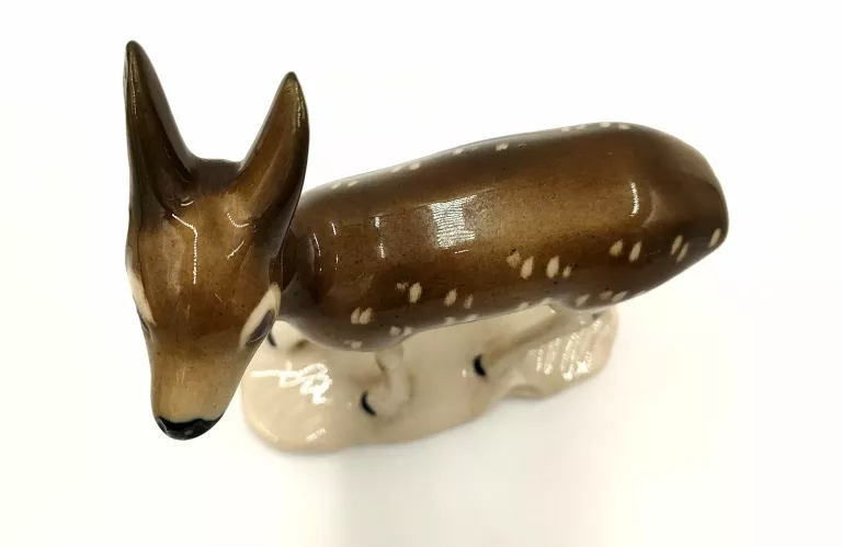FIGURKA SARENKA STOJĄCA PORCELIT CHODZIEŻ