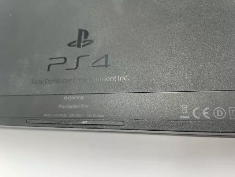 KONSOLA PLAYSTATION 4 FAT CUH-1004A 500GB + PAD [250502001]