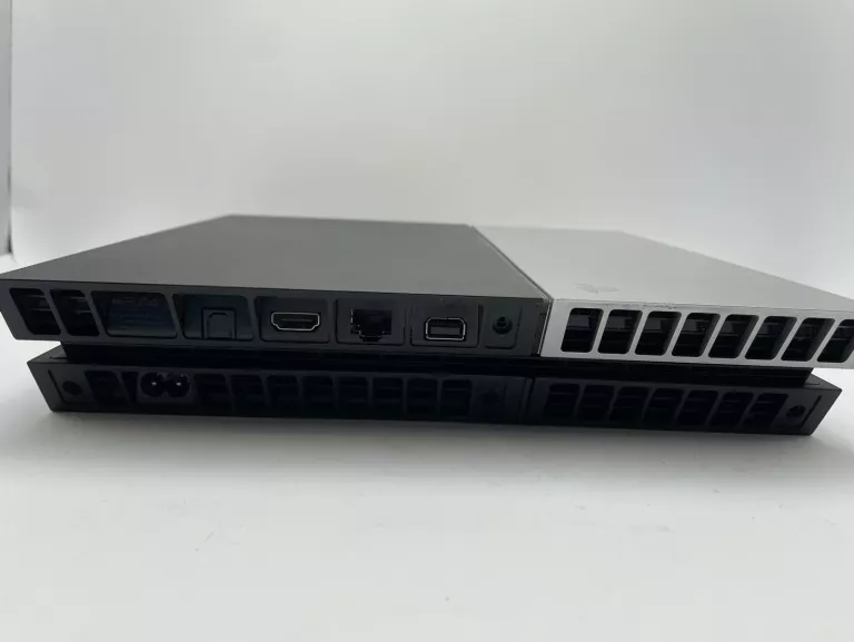 KONSOLA PLAYSTATION 4 FAT CUH-1004A 500GB + PAD [250502001]