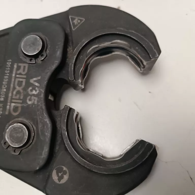 SZCZĘKA ZACISKOWA RIDGID V35